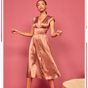 Reformation Charleigh Praline rose gold Satin Dress size 4 new with tags
